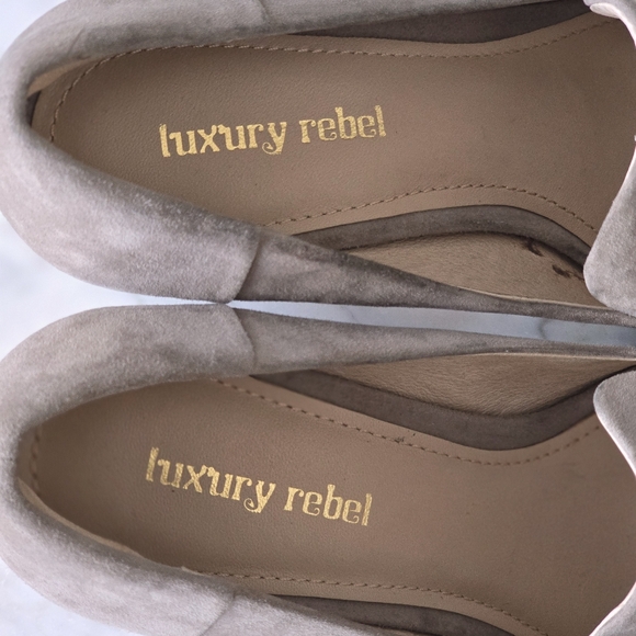 LUXURY REBEL 2.5 Inch Heeled Gray Suede Loafers with Gold Accent Size US 5.5 EUC - Picture 8 of 12